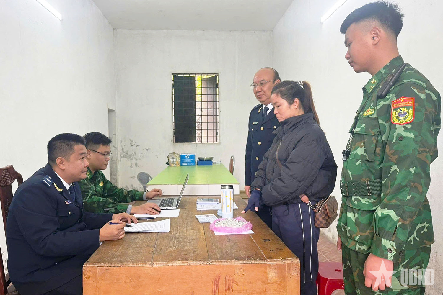 Quảng Ninh: Bắt giữ vụ vận chuyển trái phép trang sức bạc qua biên giới

